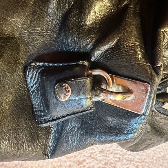 PRADA - Adjustable Leather Handbag - Authentic - Picture 9 of 11